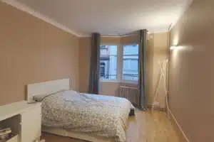 Chambre sur cour