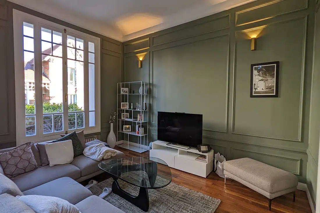 Salon tv couleur rénovation