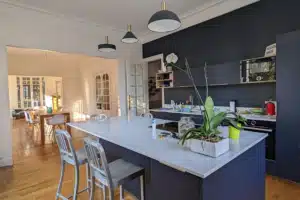 Cuisine ouverture parquet enfilade