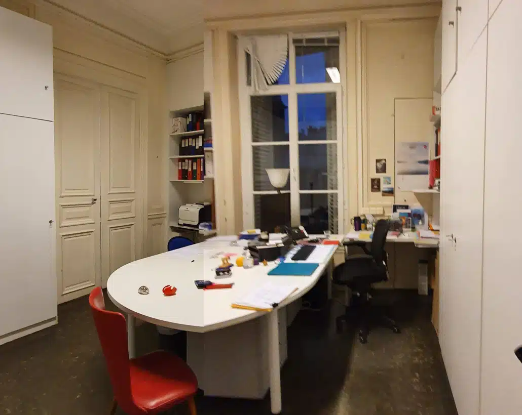 Espace accueil avant l'ouverture du passage vers la cuisine