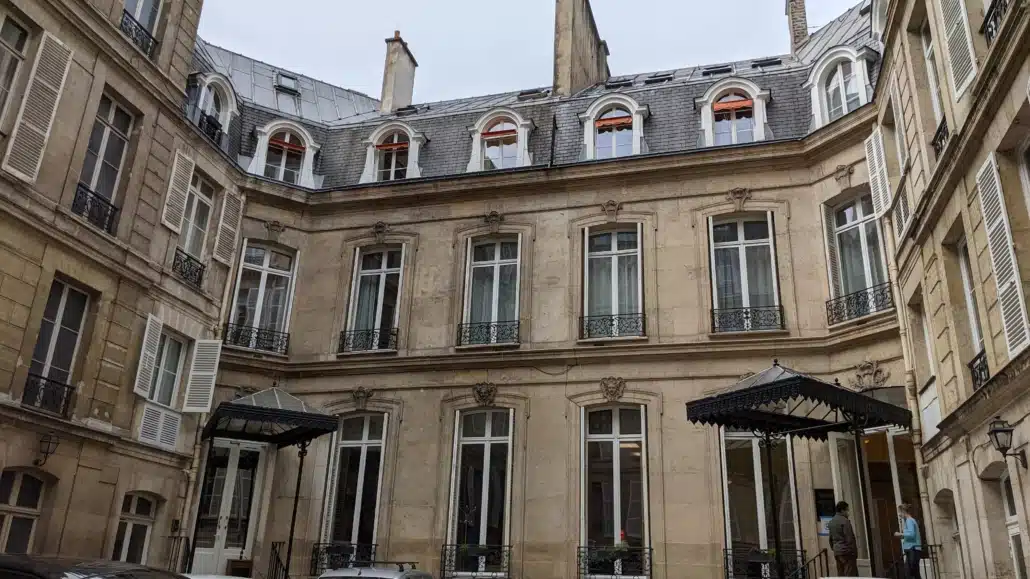 Cour intérieure Eglise Protestante de France